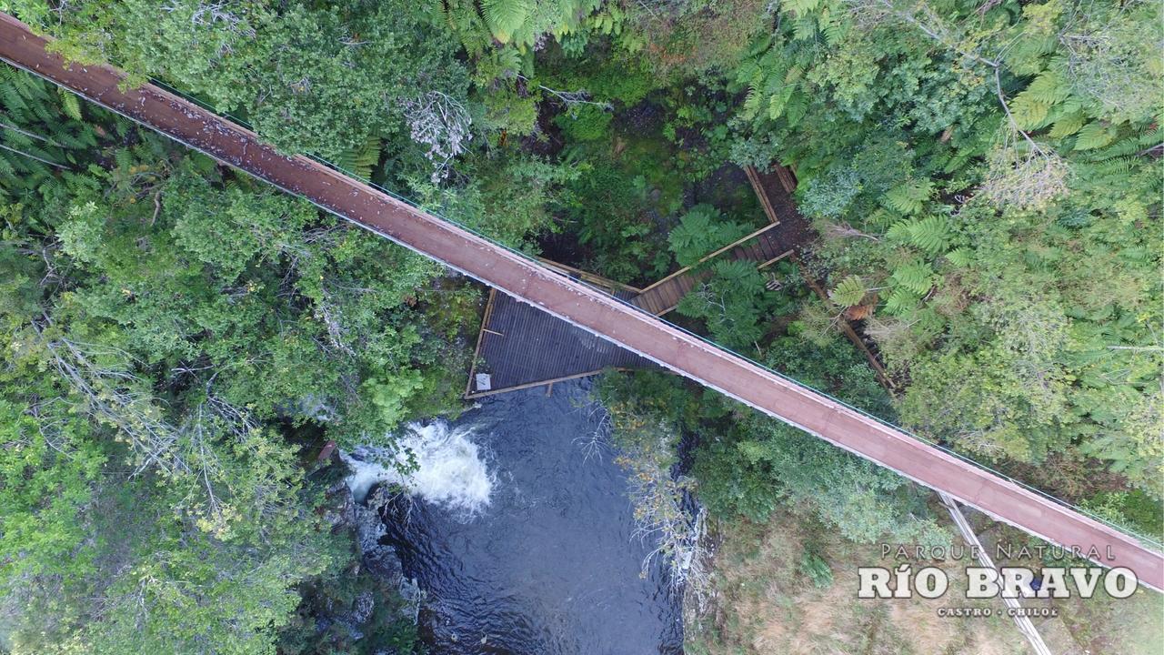 Parque Natural Rio Bravo Lodge Кастро Екстериор снимка