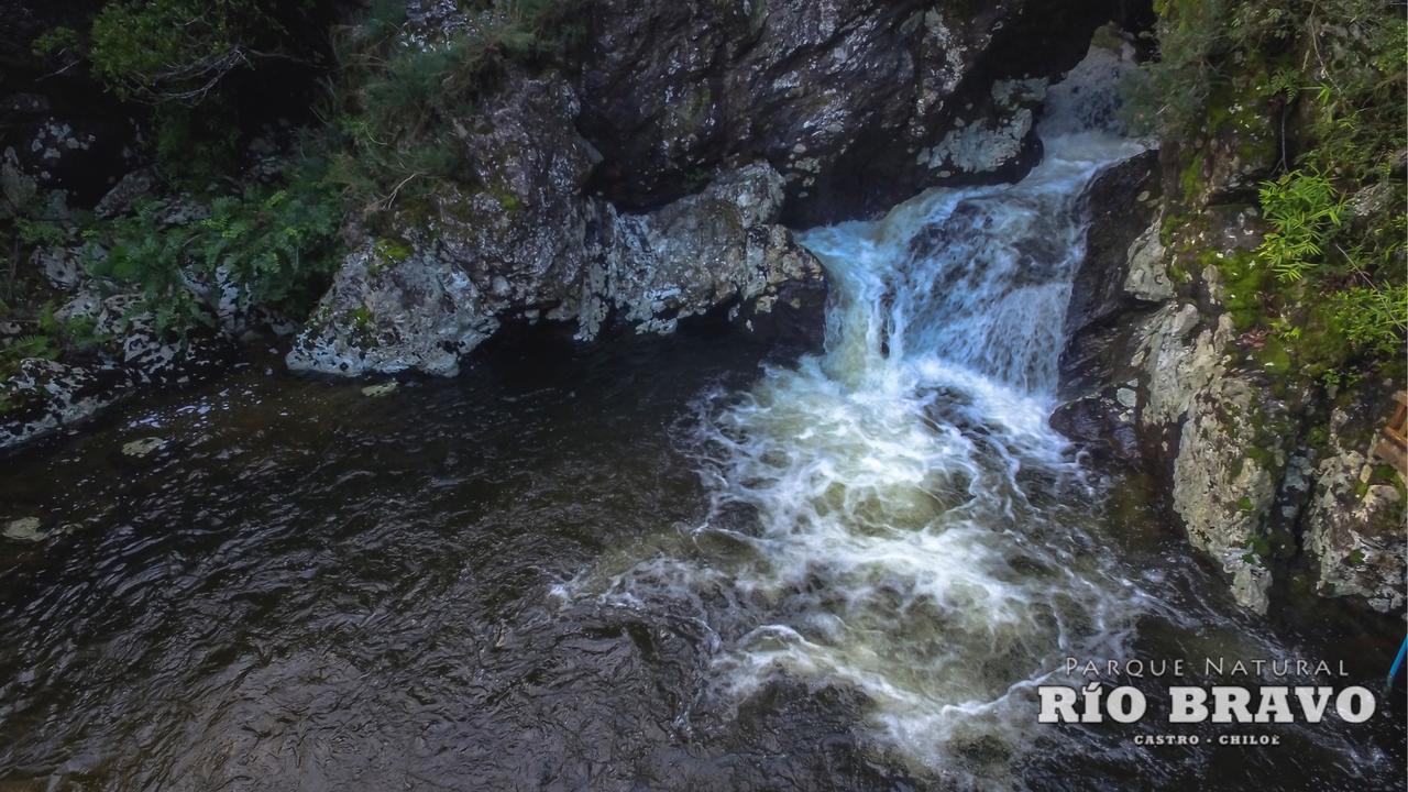 Parque Natural Rio Bravo Lodge Кастро Екстериор снимка